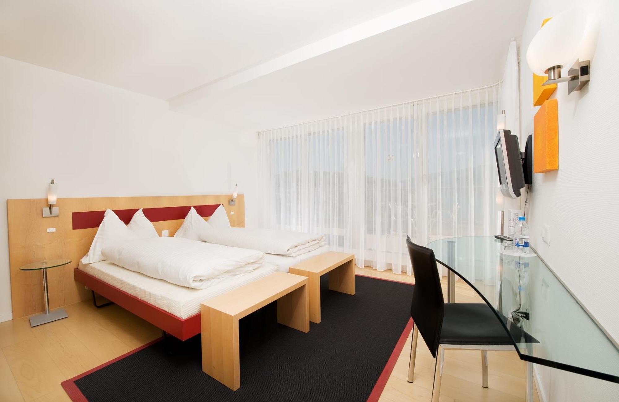 Hotel Seaside Spiez Buitenkant foto