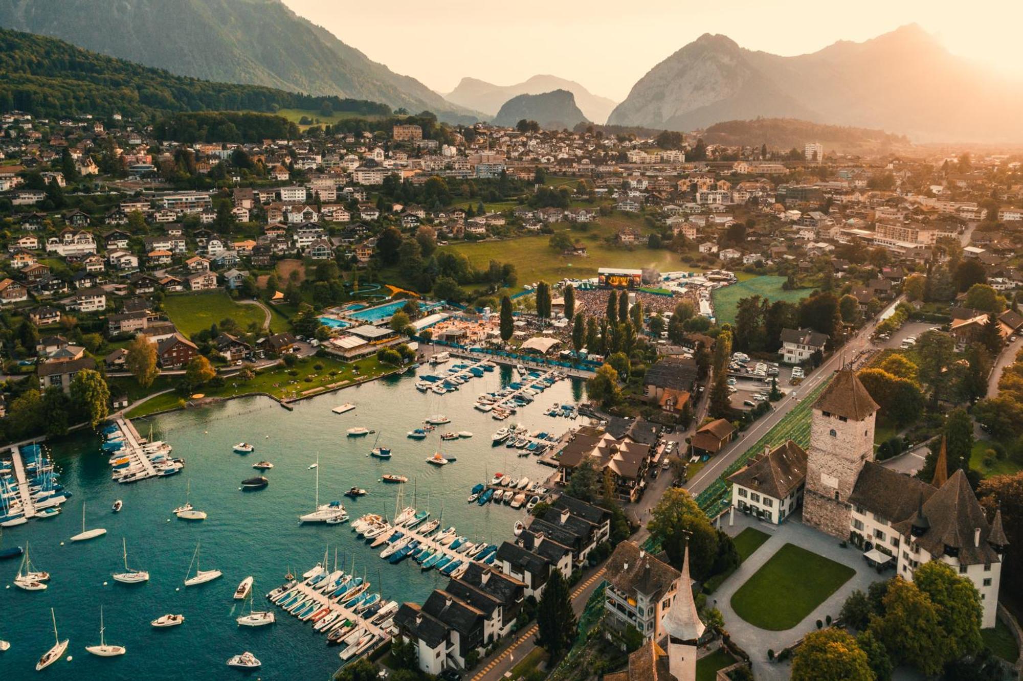 Hotel Seaside Spiez Buitenkant foto