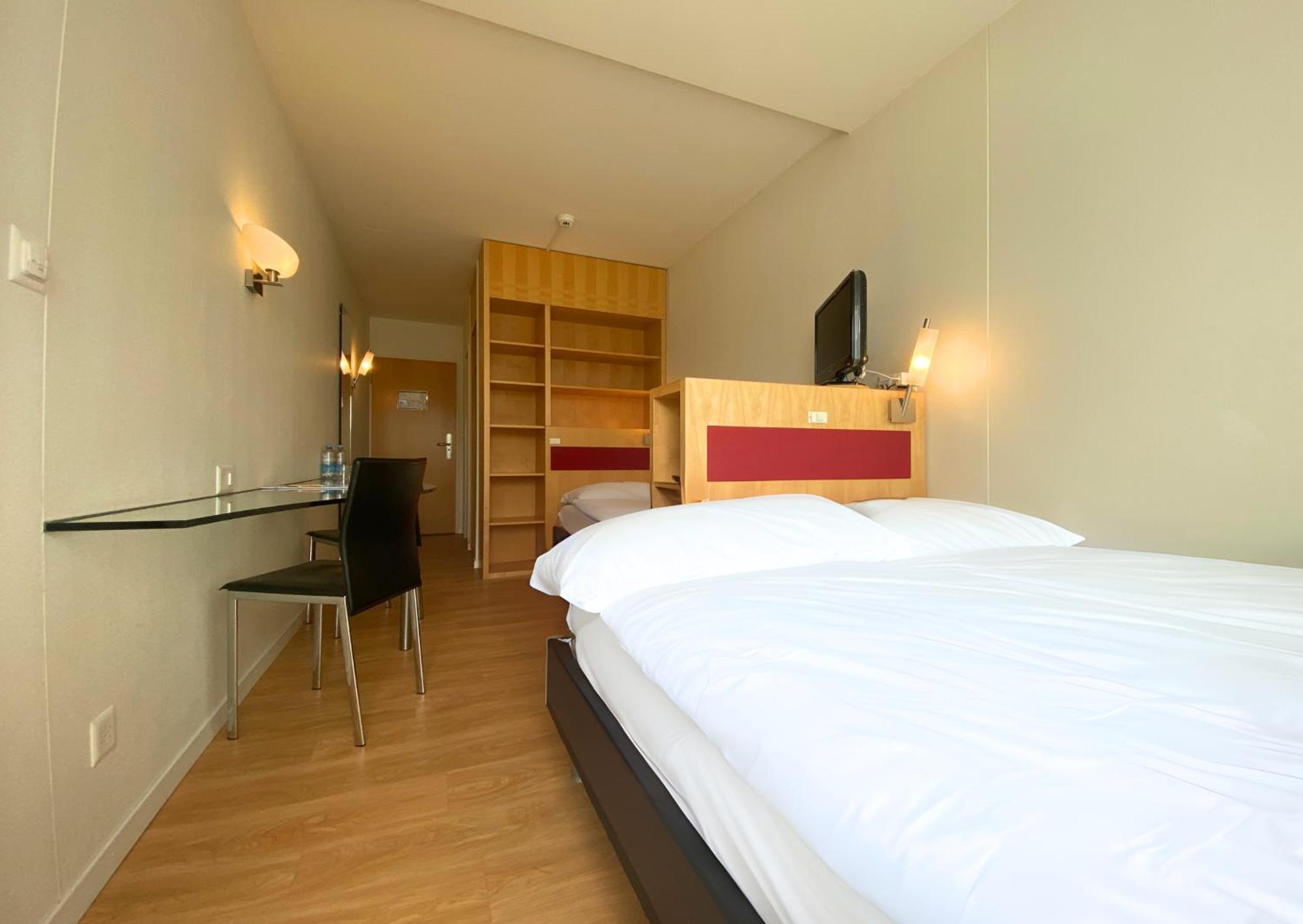 Hotel Seaside Spiez Buitenkant foto